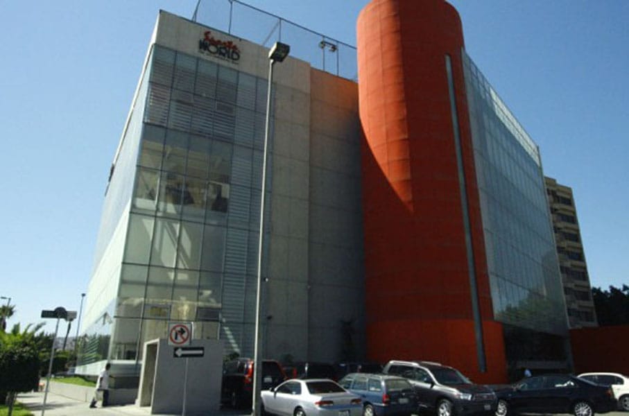 Sports World Tijuana Nacif Serio Arquitectos